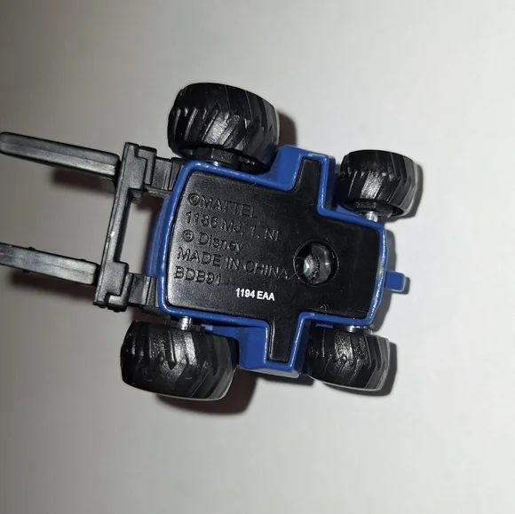 Disney Pixar Fire And Rescue Maru - Picture 8 of 9